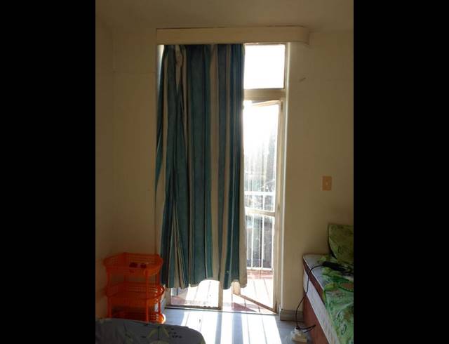 2 BEDROOM APARTMENT FOR SALE IN BRAAMFONTEIN